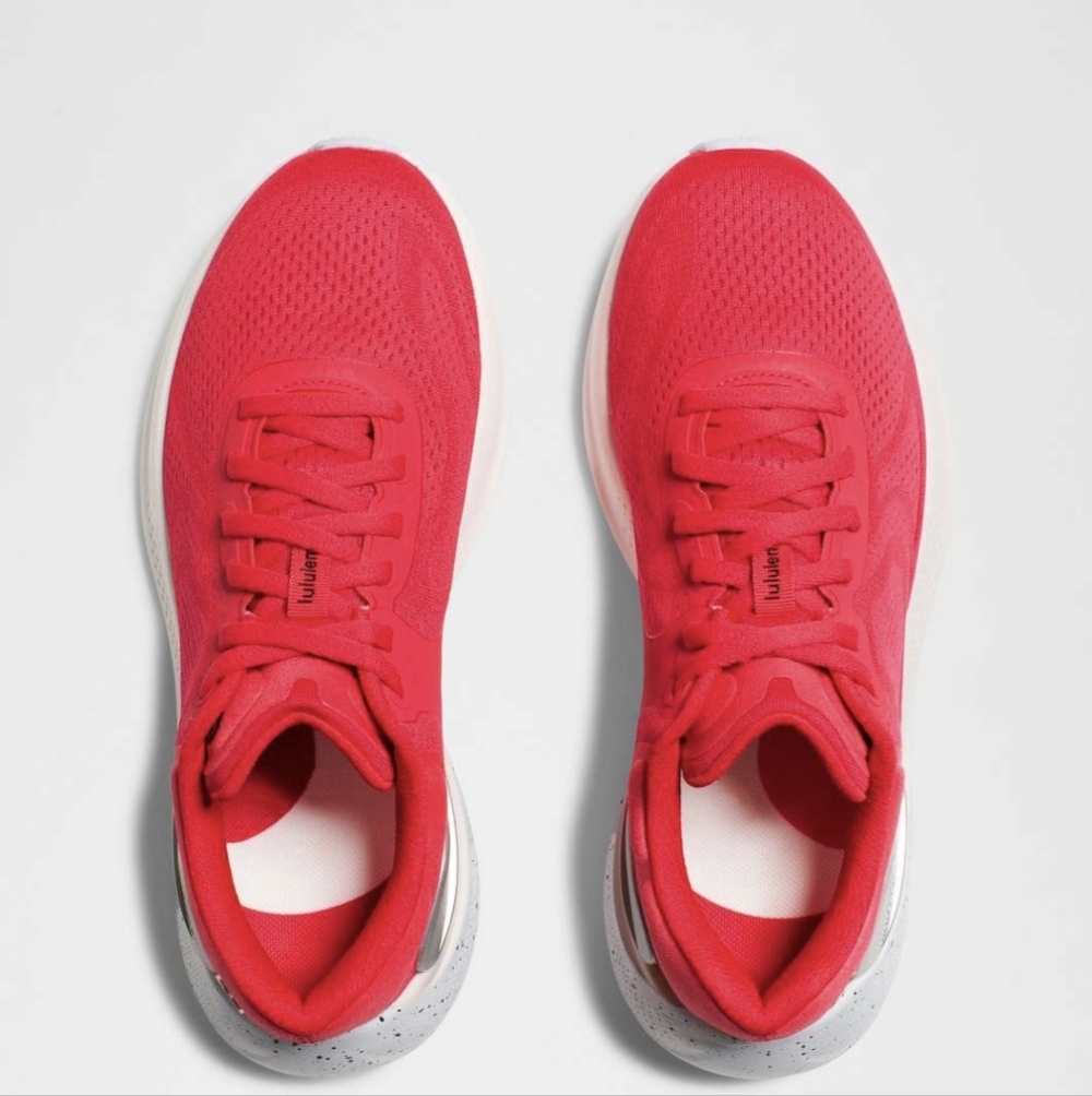 lululemon athletica Women's Red Beyondfeel Running Shoes Size 9 - Picture 2 of 7